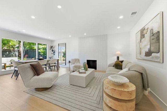 2464 Carolina Avenue, Redwood City, CA 94061