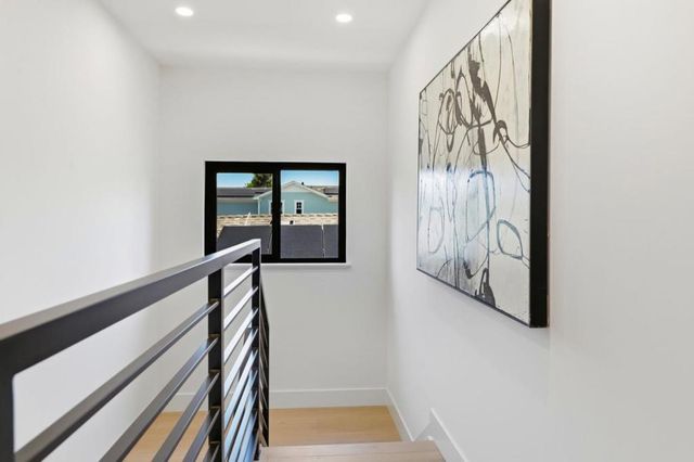 2464 Carolina Avenue, Redwood City, CA 94061