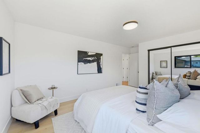 2464 Carolina Avenue, Redwood City, CA 94061