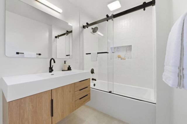 2464 Carolina Avenue, Redwood City, CA 94061