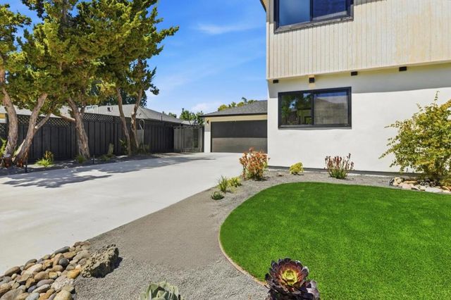 2464 Carolina Avenue, Redwood City, CA 94061