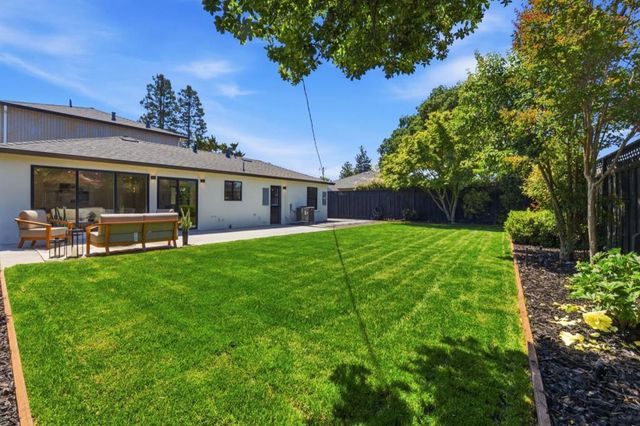 2464 Carolina Avenue, Redwood City, CA 94061