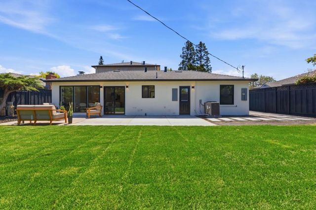 2464 Carolina Avenue, Redwood City, CA 94061