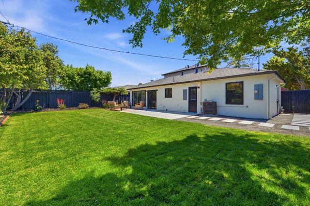 2464 Carolina Avenue, Redwood City, CA 94061
