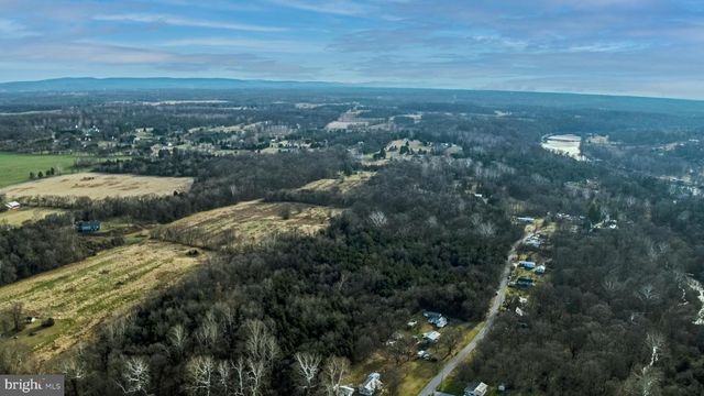 8045 AVIS MILL RD, Williamsport, MD 21795