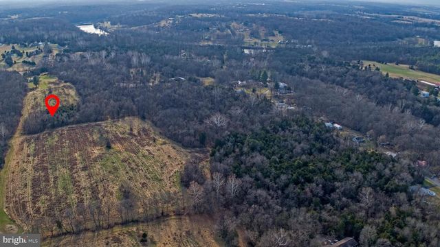 8045 AVIS MILL RD, Williamsport, MD 21795