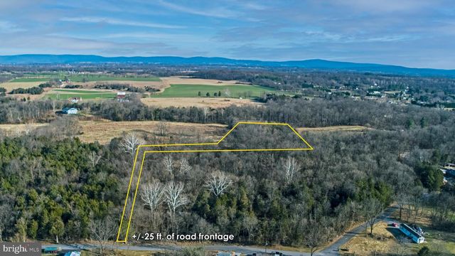 8045 AVIS MILL RD, Williamsport, MD 21795