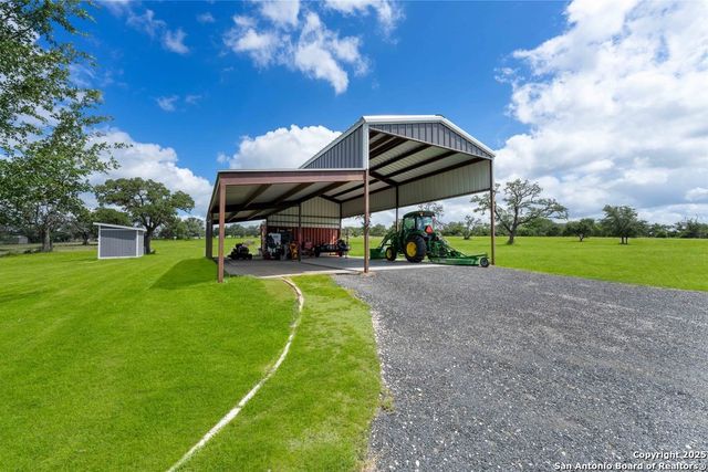 6837 state highway 173, Bandera, TX 78003