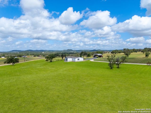 6837 state highway 173, Bandera, TX 78003