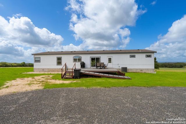 6837 state highway 173, Bandera, TX 78003