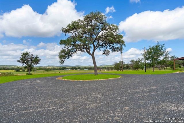 6837 state highway 173, Bandera, TX 78003