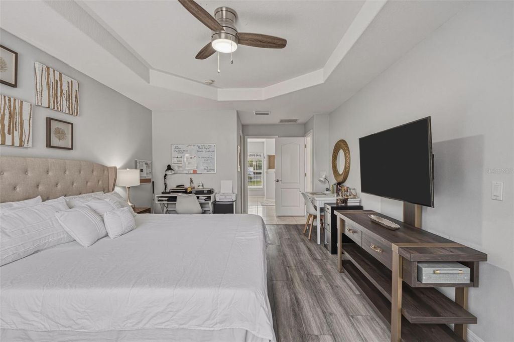 Image 20 of property listing at 3131 HERCULES ROAD, Venice, FL 34293