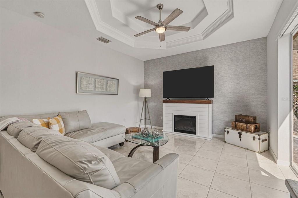 Image 34 of property listing at 3131 HERCULES ROAD, Venice, FL 34293