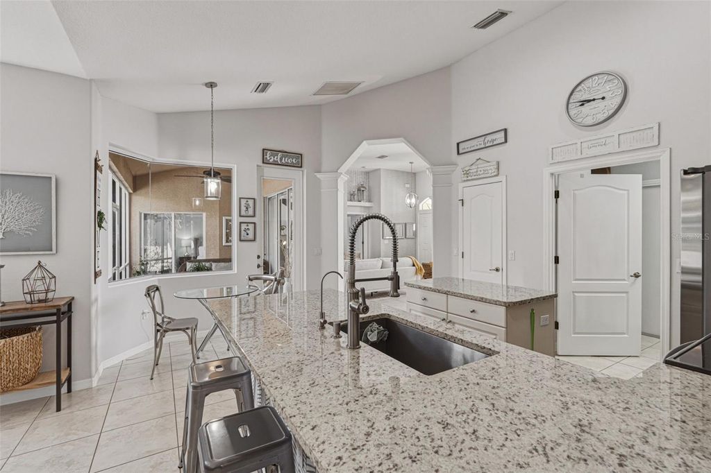 Image 37 of property listing at 3131 HERCULES ROAD, Venice, FL 34293