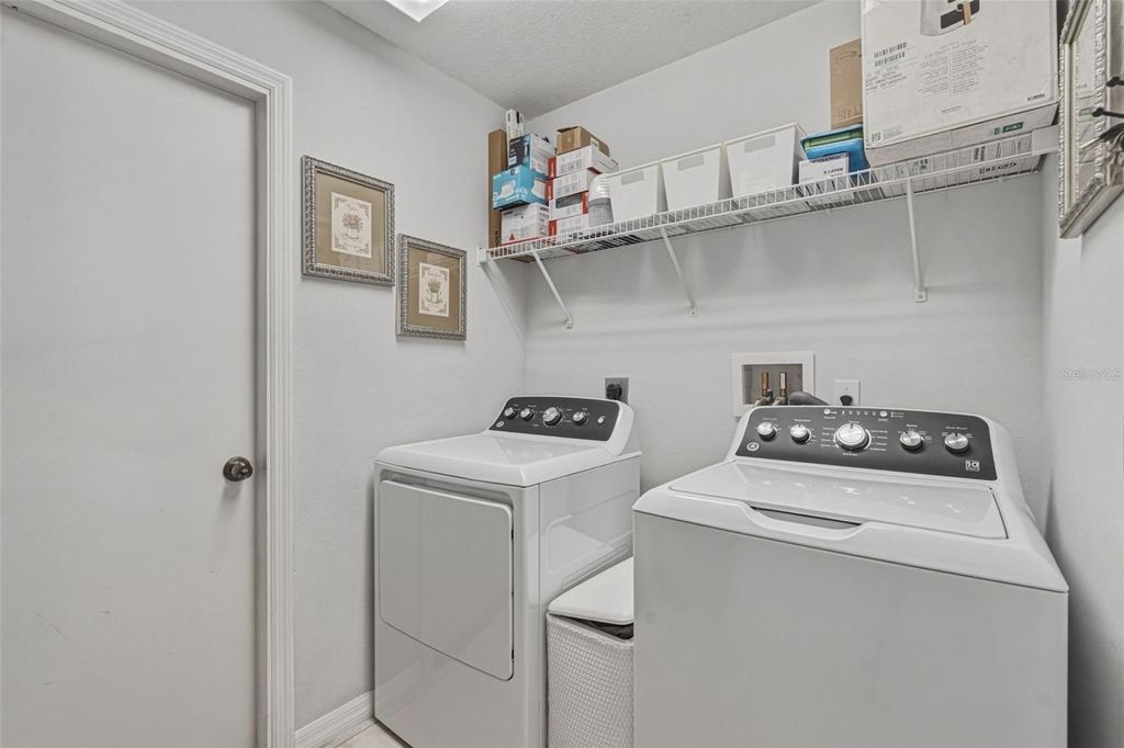 Image 45 of property listing at 3131 HERCULES ROAD, Venice, FL 34293