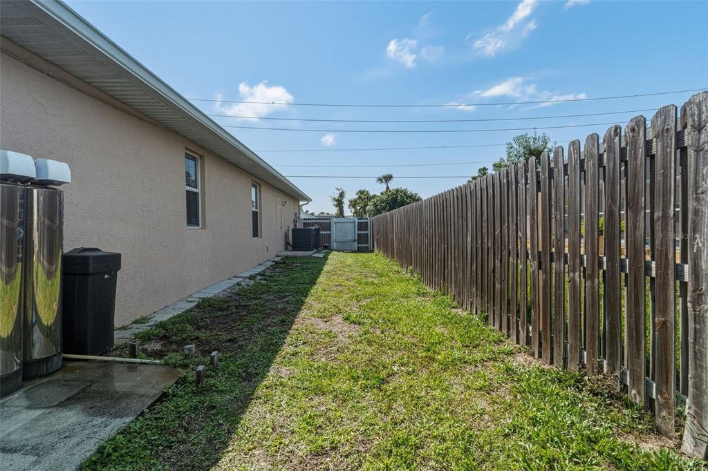 Image 51 of property listing at 3131 HERCULES ROAD, Venice, FL 34293