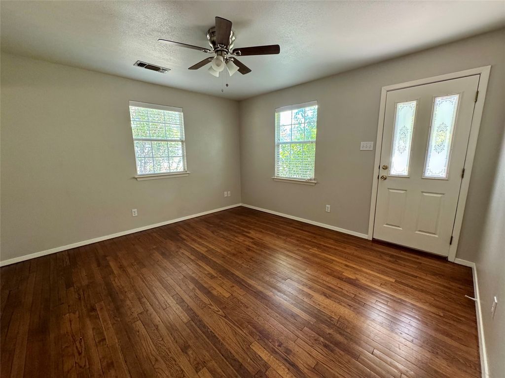 1013 Wilshire Boulevard, Arlington, TX 76012 — photo 4