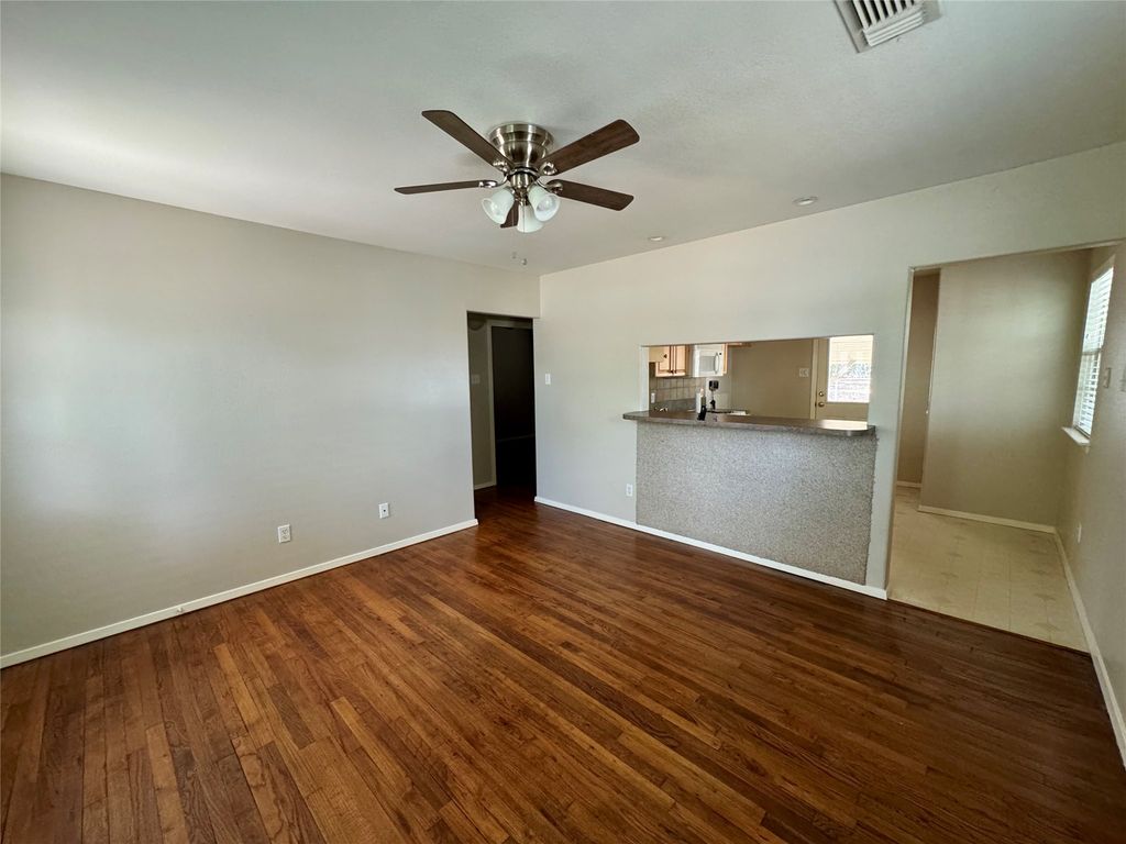 1013 Wilshire Boulevard, Arlington, TX 76012 — photo 5