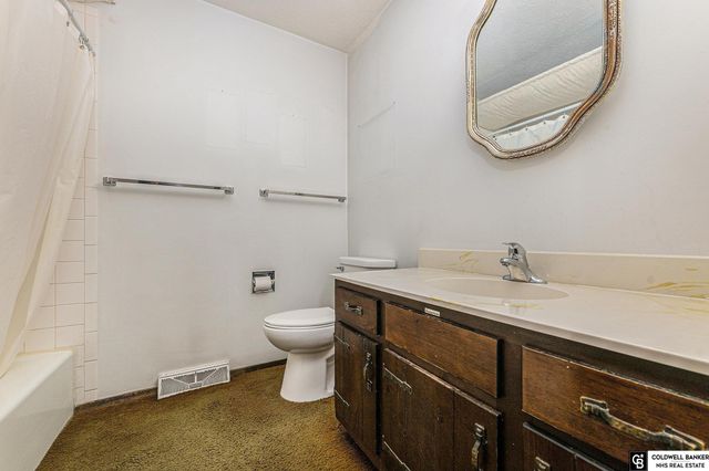 11719 Quail Drive, Bellevue, NE 68123