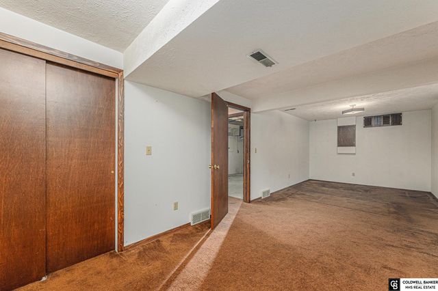 11719 Quail Drive, Bellevue, NE 68123