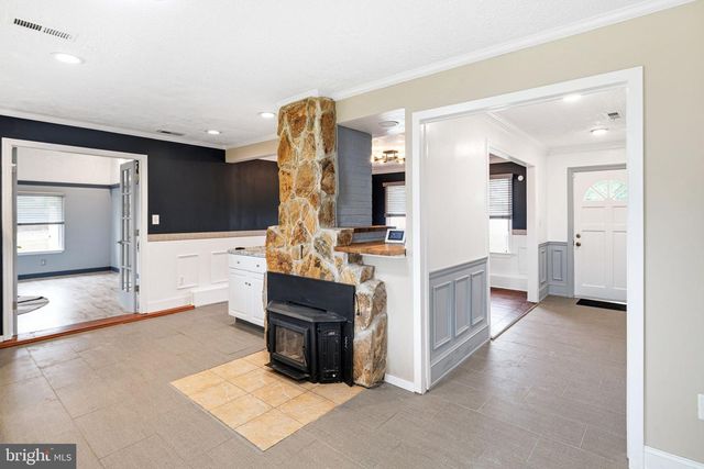 191 CRABTREE DR, Levittown, PA 19055