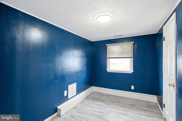 191 CRABTREE DR, Levittown, PA 19055