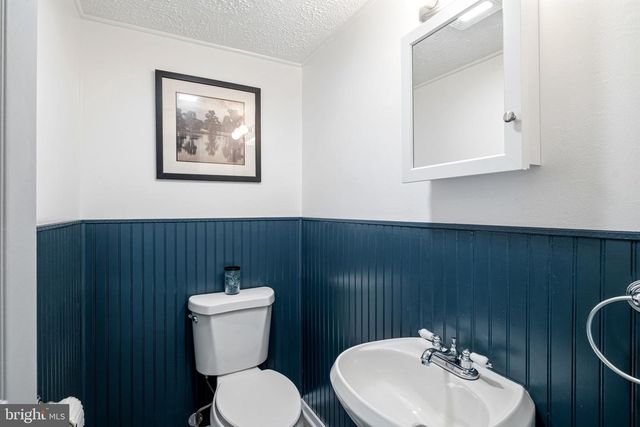 191 CRABTREE DR, Levittown, PA 19055