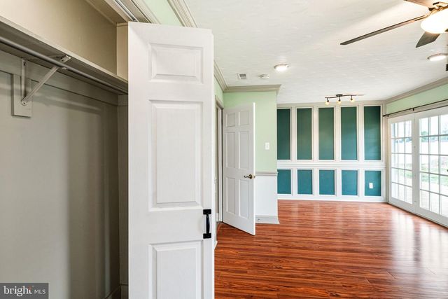 191 CRABTREE DR, Levittown, PA 19055