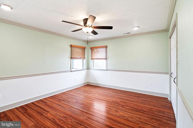 191 CRABTREE DR, Levittown, PA 19055