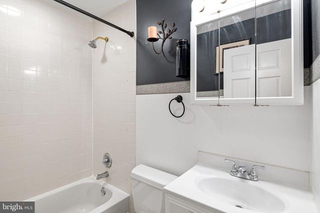 191 CRABTREE DR, Levittown, PA 19055