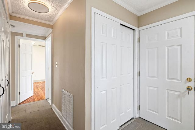 191 CRABTREE DR, Levittown, PA 19055