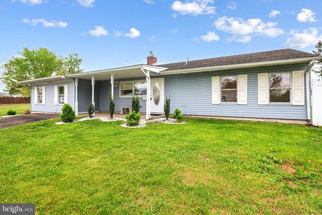 191 CRABTREE DR, Levittown, PA 19055