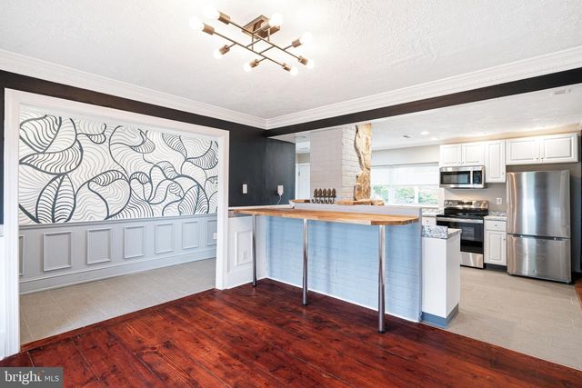 191 CRABTREE DR, Levittown, PA 19055