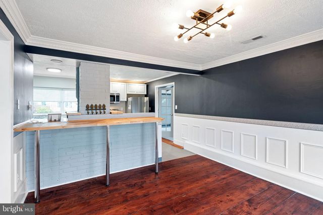 191 CRABTREE DR, Levittown, PA 19055