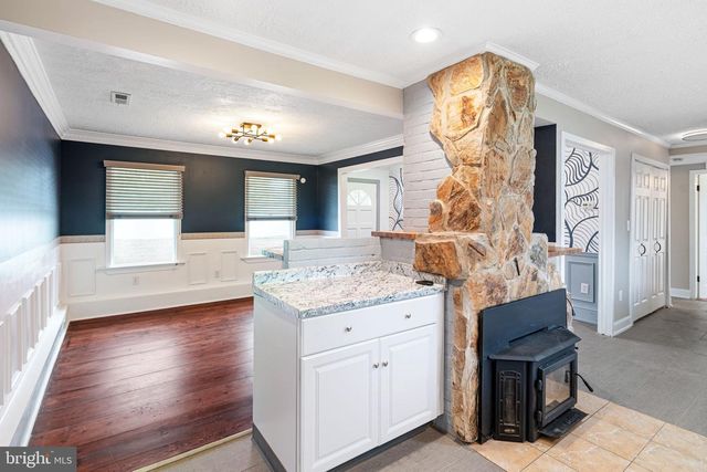 191 CRABTREE DR, Levittown, PA 19055