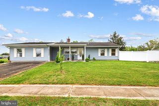 191 CRABTREE DR, Levittown, PA 19055