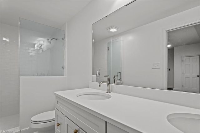 118 E Keeling Road, Greensboro, NC 27410