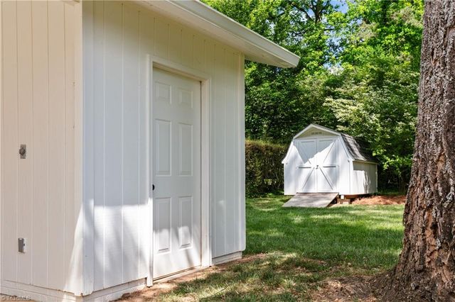 118 E Keeling Road, Greensboro, NC 27410