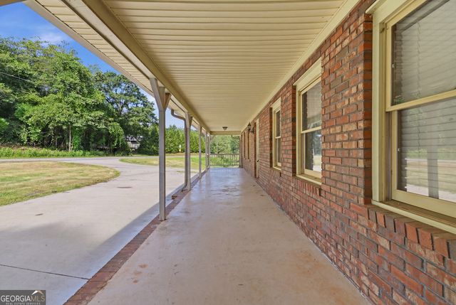1042 Lakeland Drive, Toccoa, GA 30577