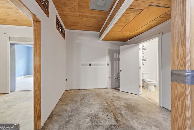 1042 Lakeland Drive, Toccoa, GA 30577
