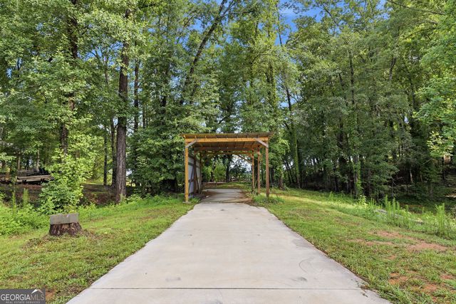 1042 Lakeland Drive, Toccoa, GA 30577