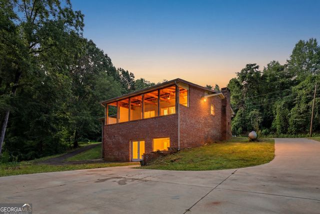 1042 Lakeland Drive, Toccoa, GA 30577