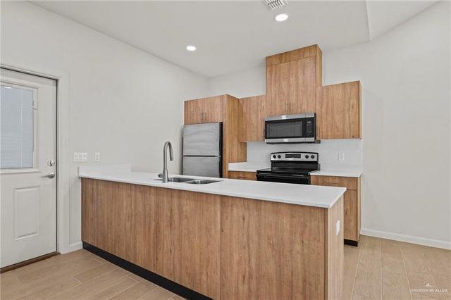 600 Brito Lane 3, Weslaco, TX 78599