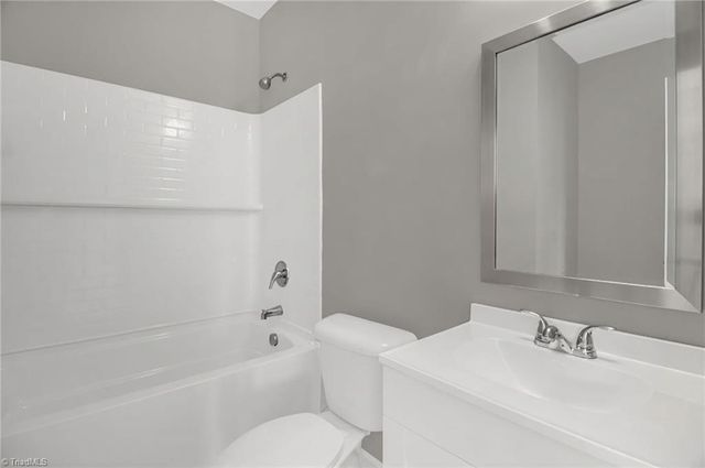 5242 Shattalon Drive, Winston-salem, NC 27106