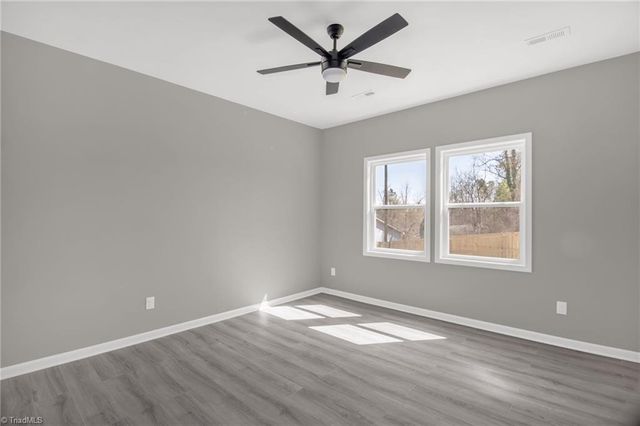 5242 Shattalon Drive, Winston-salem, NC 27106