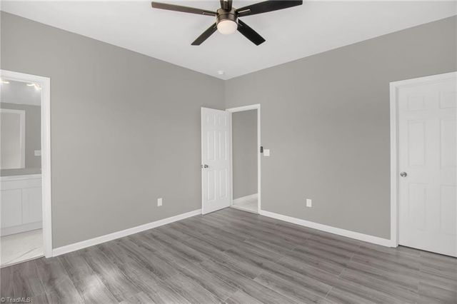 5242 Shattalon Drive, Winston-salem, NC 27106