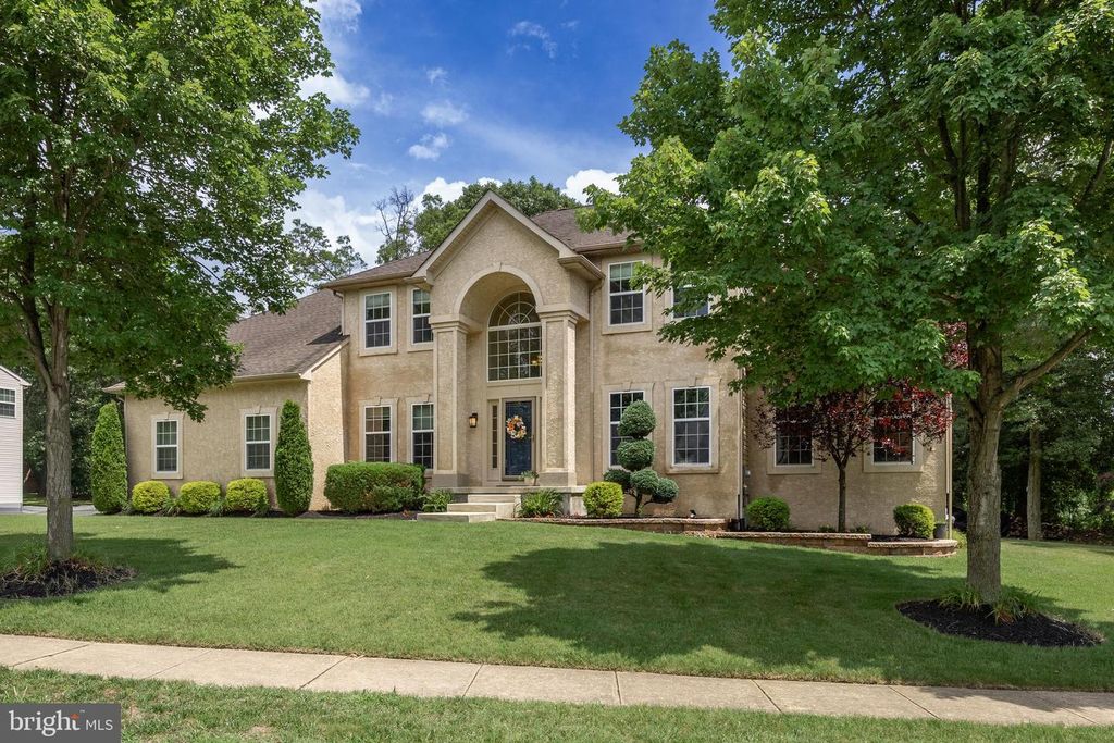 1 LONGFELLOW LN, Hainesport, NJ 08036