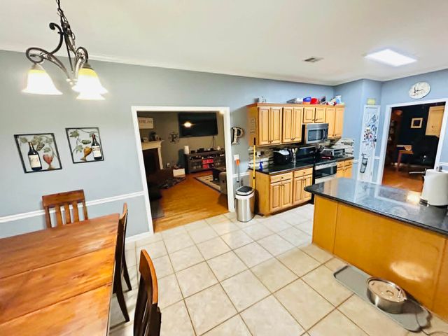 4702 MOLSONWOOD DR, Bartlett, TN 38135