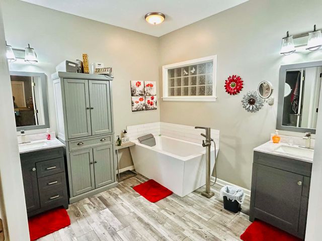 4702 MOLSONWOOD DR, Bartlett, TN 38135