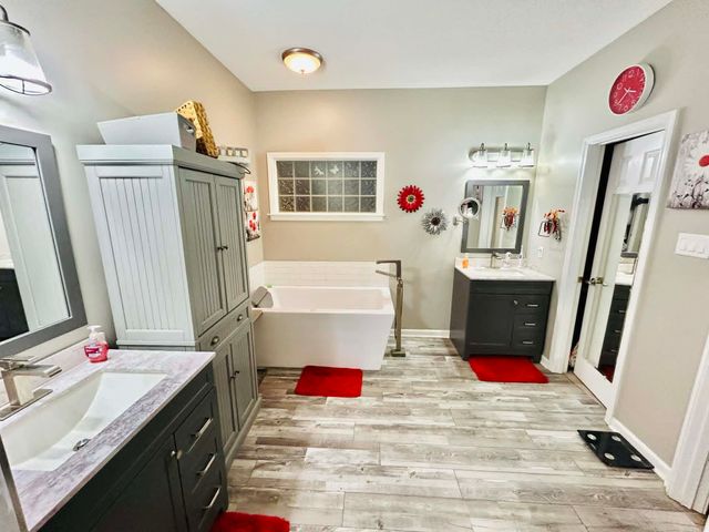 4702 MOLSONWOOD DR, Bartlett, TN 38135